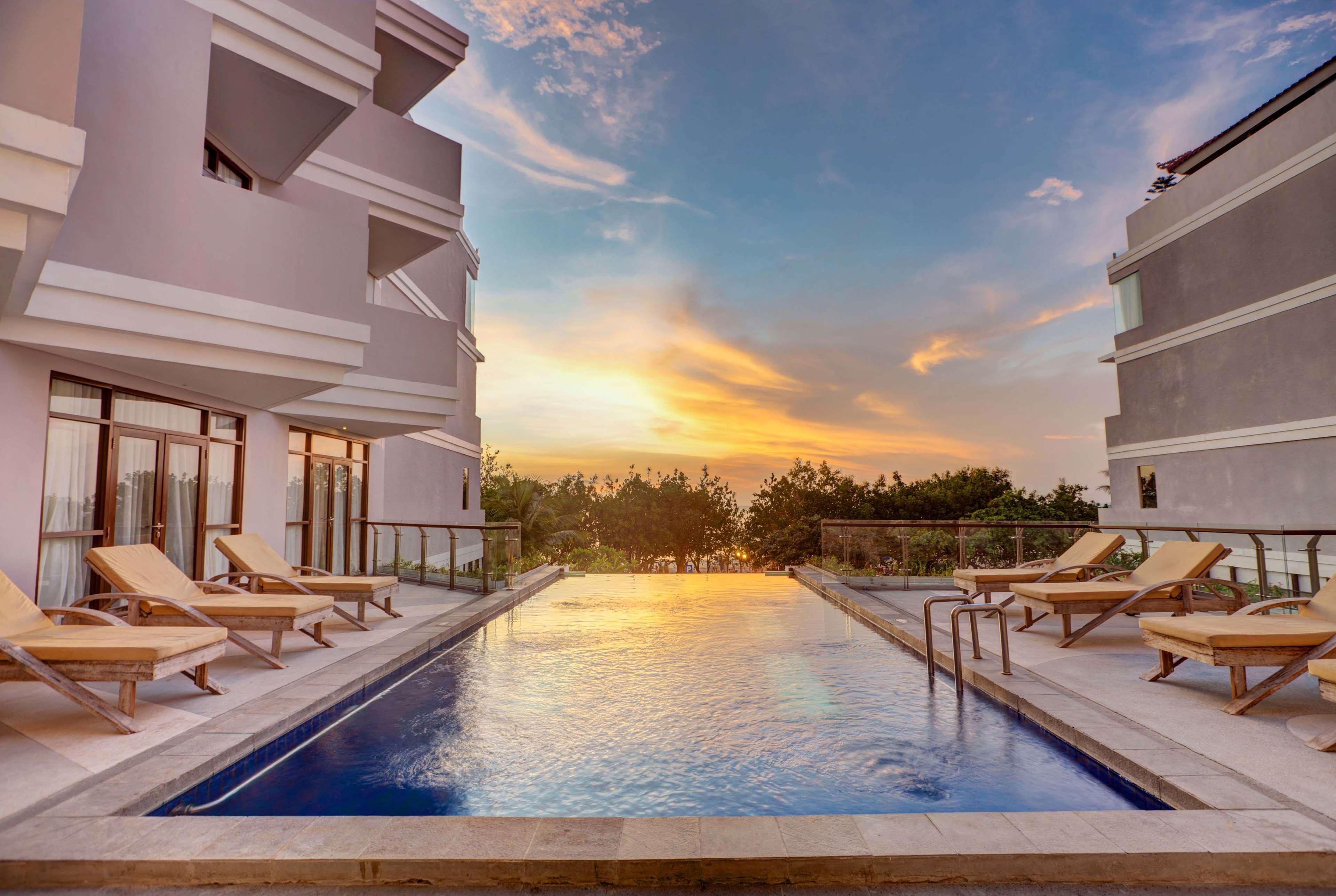 Wyndham Garden Kuta Beach Bali Екстер'єр фото