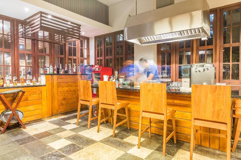 Wyndham Garden Kuta Beach Bali Екстер'єр фото